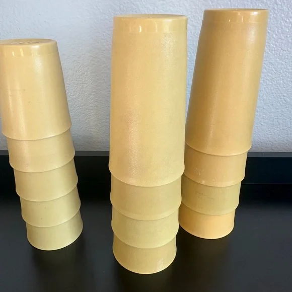 Tupperware Tan Drinkware Set - Picture 4 of 5